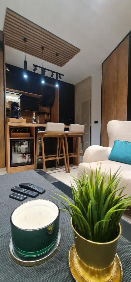 Design Apartment Platinium Spa Lux 5 Star "Havana" Completely Private Wellness & Spa Free Included Sauna & Jacuzzi & Salt Wall & Fire Place & 3D Ceilings & Business Wifi & Netflix & Keyless Code Entry & Full Smart App & Secure 2 Parking Place Ćuprija Exteriör bild