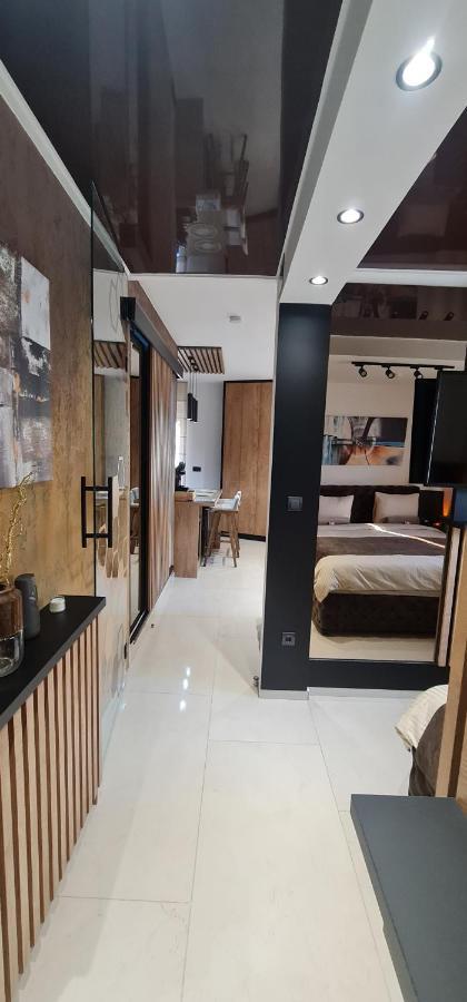 Design Apartment Platinium Spa Lux 5 Star "Havana" Completely Private Wellness & Spa Free Included Sauna & Jacuzzi & Salt Wall & Fire Place & 3D Ceilings & Business Wifi & Netflix & Keyless Code Entry & Full Smart App & Secure 2 Parking Place Ćuprija Exteriör bild