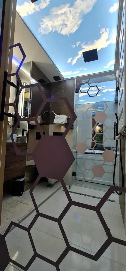 Design Apartment Platinium Spa Lux 5 Star "Havana" Completely Private Wellness & Spa Free Included Sauna & Jacuzzi & Salt Wall & Fire Place & 3D Ceilings & Business Wifi & Netflix & Keyless Code Entry & Full Smart App & Secure 2 Parking Place Ćuprija Exteriör bild