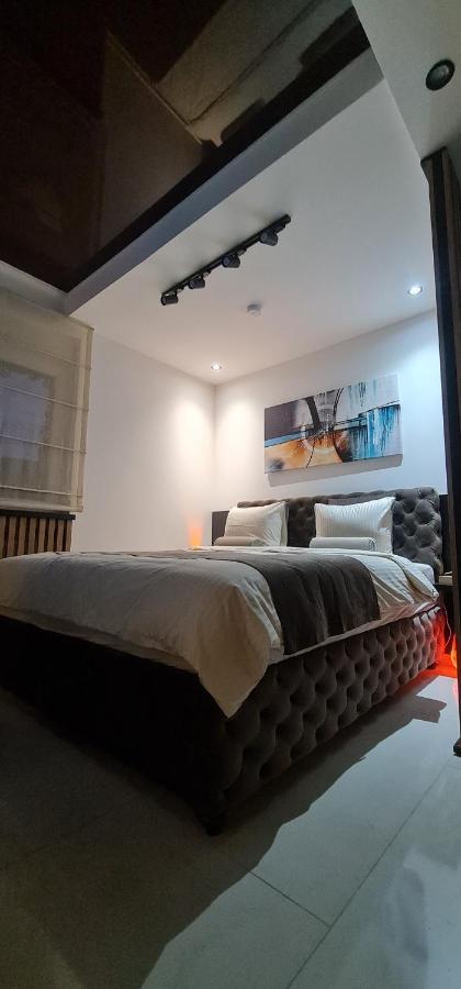 Design Apartment Platinium Spa Lux 5 Star "Havana" Completely Private Wellness & Spa Free Included Sauna & Jacuzzi & Salt Wall & Fire Place & 3D Ceilings & Business Wifi & Netflix & Keyless Code Entry & Full Smart App & Secure 2 Parking Place Ćuprija Exteriör bild